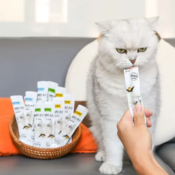 Cat-Creamy-Stick-Sauce-Cube-High-Quality-Cat-Treats-OEM-Factory