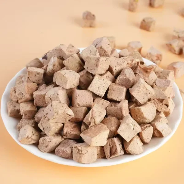 Innovative-Freeze-Dried-Beef-Air-Dried-Cod-Skin-Snack-Meat-Based-Pet-Food-with-Fish-Flavor-for-Teeth-Grinding-Cleaning-for-Dogs