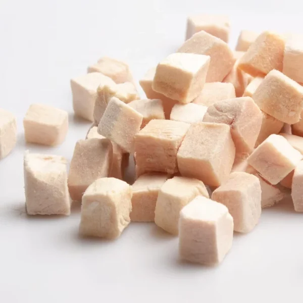 Natural-Freeze-dried-Chicken-Cubes-New-Cat-Treats-Freeze-Dried-Cat-Treats-Snacks