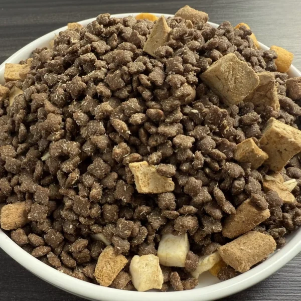 OEM-ODM-Factory-High-Protein-Fresh-Meat-Complete-Cat-Food-1.5KG-Dry-Cat-Food-Freeze-Dried-Treats