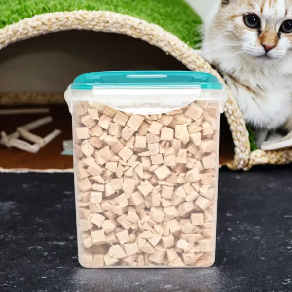 OEM-ODM-High-Protein-Nutrition-Additive-Free-Healthy-Freeze-Dried-Chicken-Breast-Pieces-Pet-Food-Treats-for-Dogs-Cats-Made-Meat