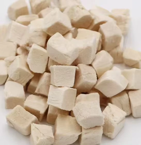Organic-Freeze-Dried-Chicken-Cubes-Pure-Meat-Pet-Treats-Snacks-for-Cat-Food-Dog-Treats-Food-Nutritional-OEM-ODM-Pet-Food